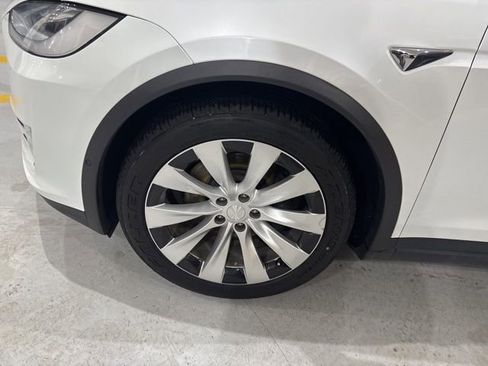 Used 2020 Tesla Model X Long Range image 36