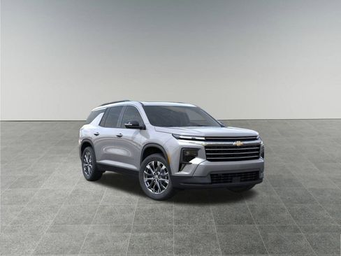 New 2026 Chevrolet Traverse LT w/ Enhanced Driving Package image 35