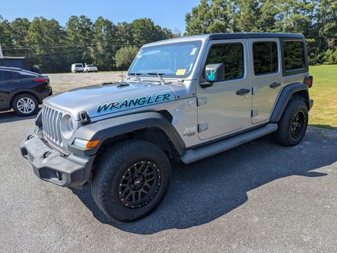 Used 2019 Jeep Wrangler Unlimited Sport S AWD/4WD image 2