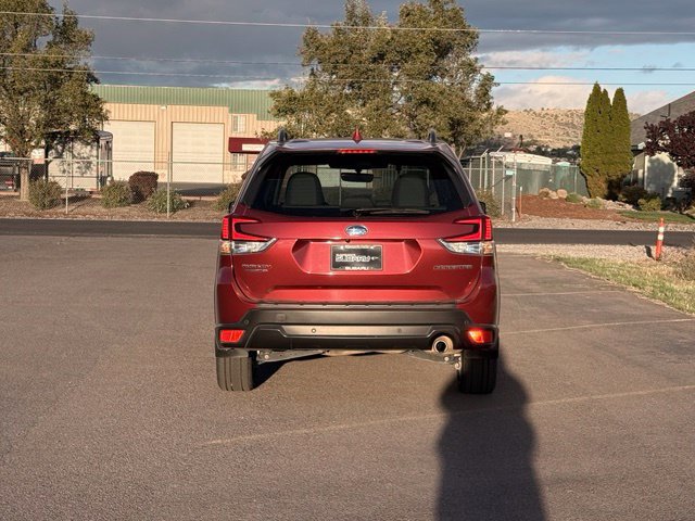 Used 2023 Subaru Forester Limited AWD/4WD image 4