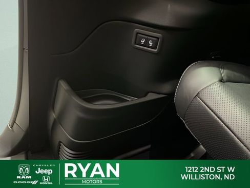 New 2026 Jeep Grand Wagoneer L Limited AWD/4WD image 62