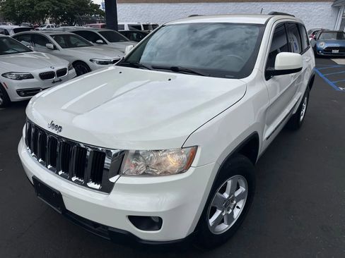 Used 2012 Jeep Grand Cherokee Laredo w/ Laredo E Group image 10