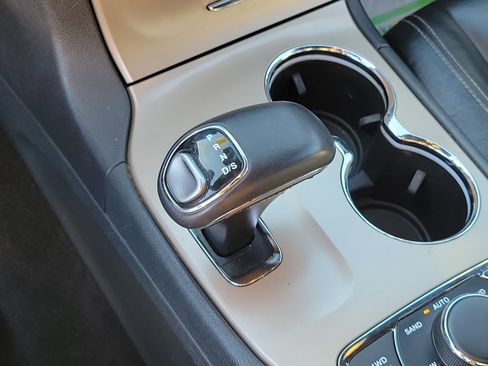 Used 2015 Jeep Grand Cherokee Limited image 29