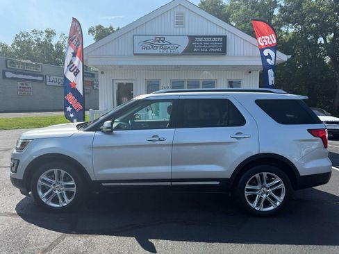 Used 2017 Ford Explorer Limited image 10