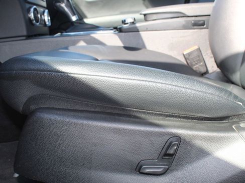 Used 2012 Mercedes-Benz C 300 4MATIC Sedan image 11