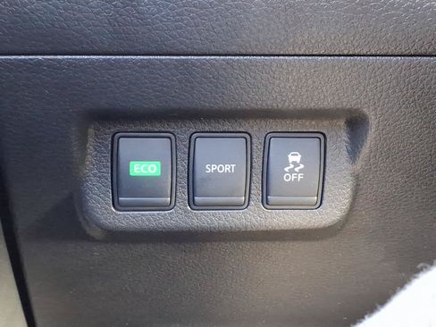 Used 2015 Nissan Sentra SV FWD image 17
