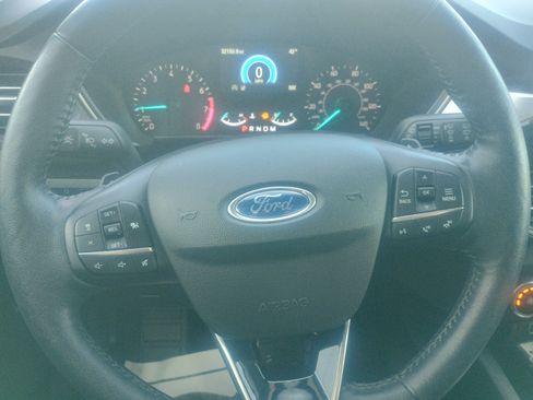 Used 2020 Ford Escape SEL image 23
