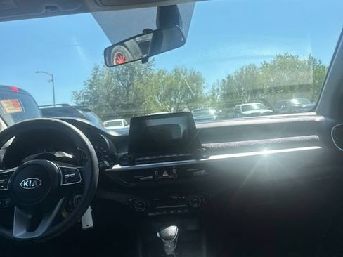 Used 2019 Kia Forte LXS FWD image 11