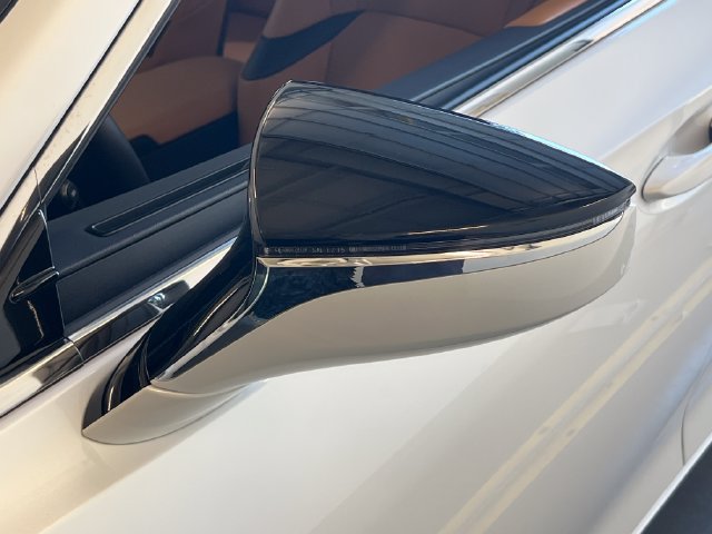 Certified 2025 Lexus ES 300h w/ Premium Package FWD image 16