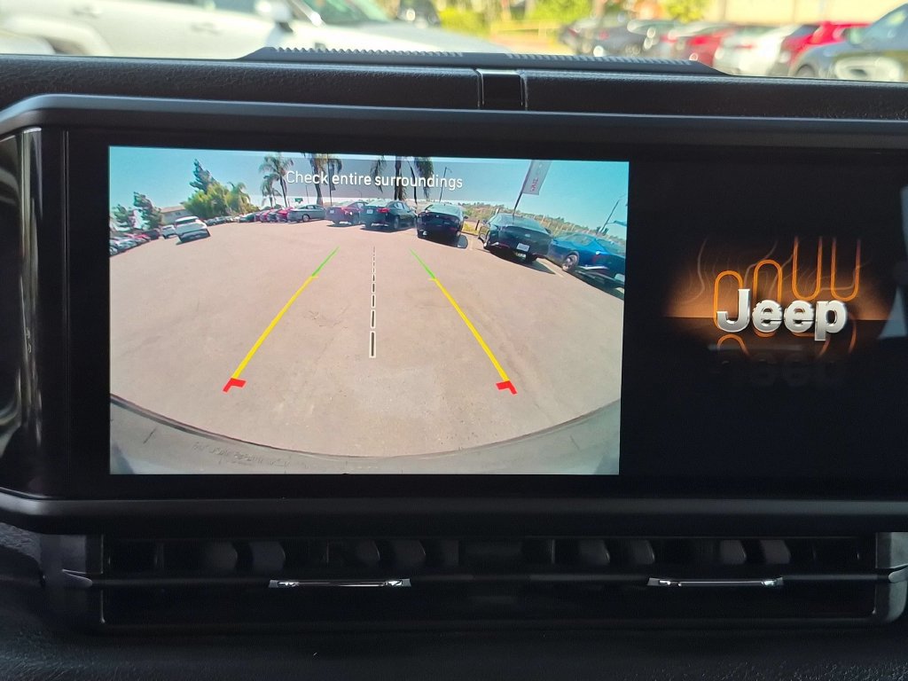 Used 2025 Jeep Wrangler Unlimited Sport AWD/4WD image 18