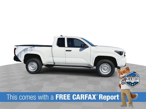 Used 2025 Toyota Tacoma SR RWD image 2