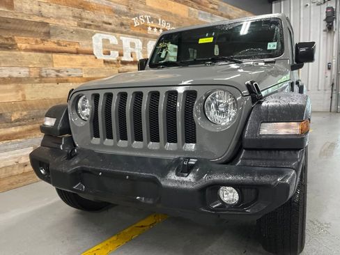 Used 2023 Jeep Wrangler Unlimited Sport AWD/4WD image 13