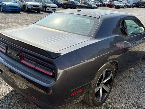 Used 2015 Dodge Challenger R/T RWD image 3