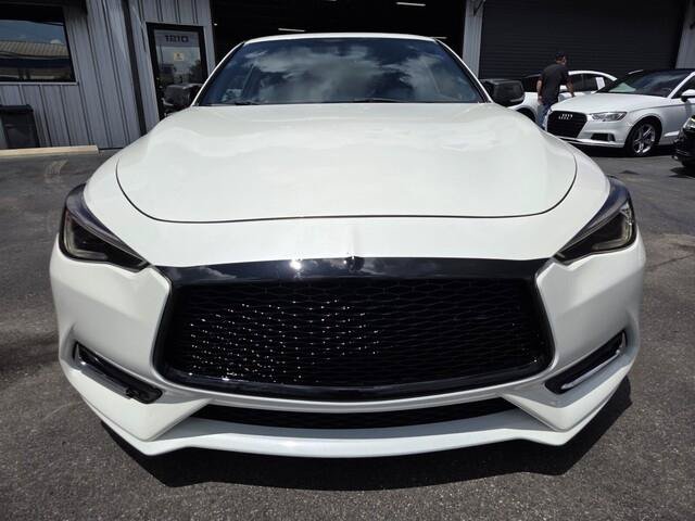 Used 2018 INFINITI Q60 3.0t Luxe w/ Sensory Package 3.0T Luxe RWD image 2