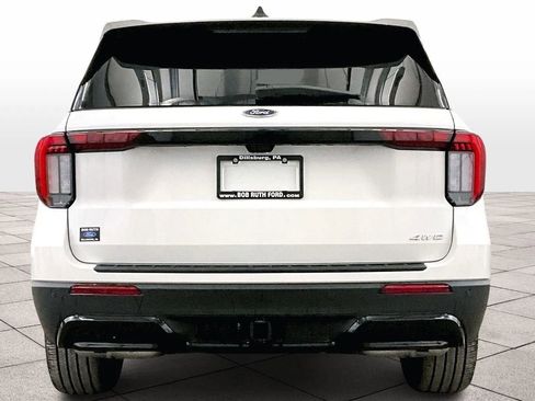 New 2026 Ford Explorer ST-Line w/ ST-Line Street Pack image 4