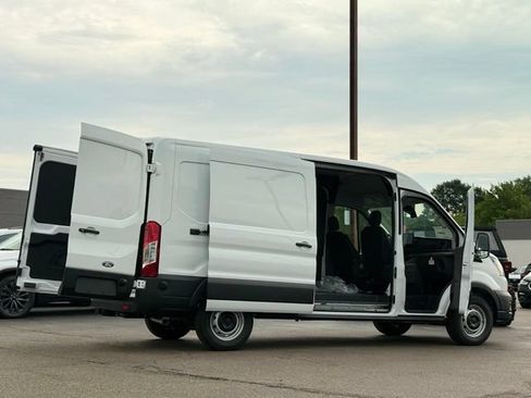 New 2026 Ford Transit 250 148 Medium Roof RWD image 41