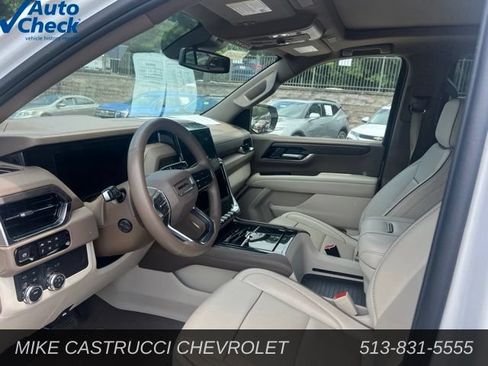 Used 2025 GMC Yukon Denali w/ Sun & Power Step Package AWD/4WD image 6