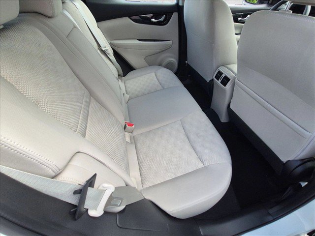 Used 2020 Nissan Rogue Sport SV FWD image 19
