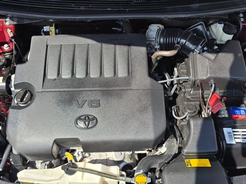Used 2014 Toyota Avalon Limited w/ Technology Package FWD image 9