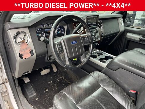 Used 2014 Ford F250 Lariat w/ Lariat Interior Package image 7