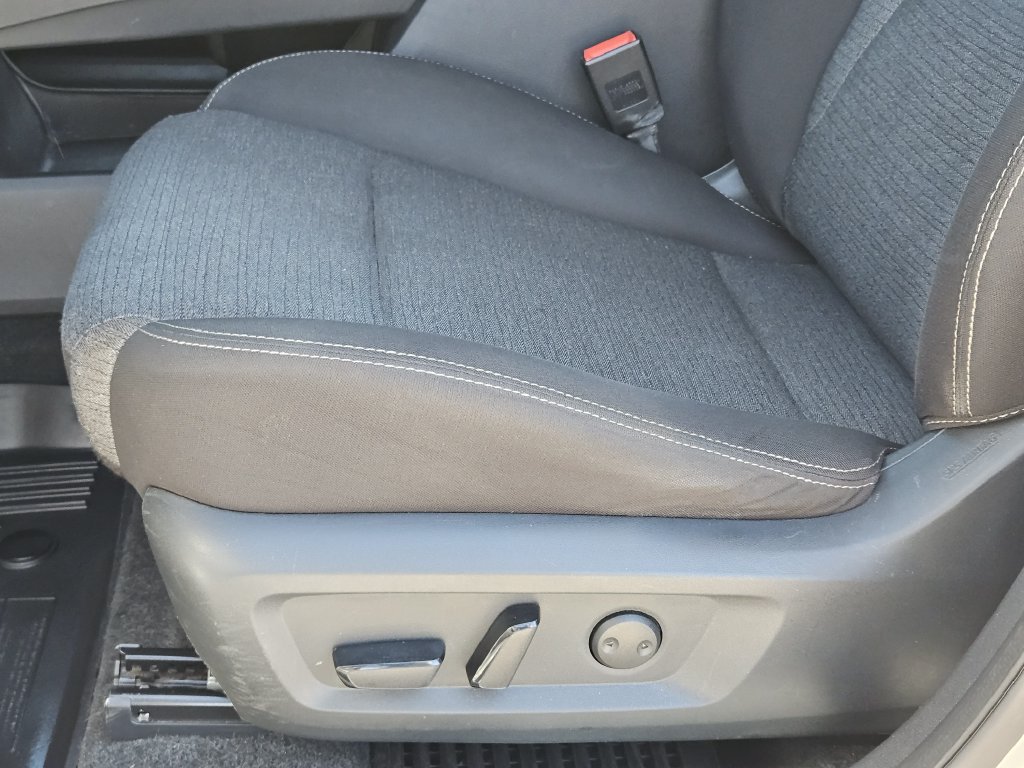 Used 2022 Nissan Rogue SV FWD image 17