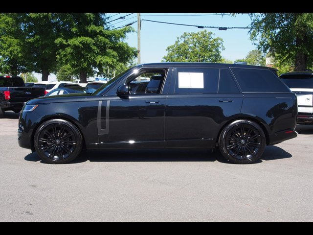 Used 2025 Land Rover Range Rover Long Wheelbase SE AWD/4WD image 2