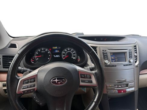 Used 2014 Subaru Outback 3.6R Limited w/ Moonroof Package AWD/4WD image 14