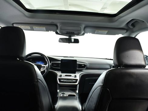 Used 2023 Ford Explorer XLT w/ Equipment Group 202A image 17