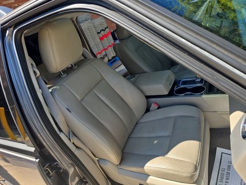 Used 2012 Ford Expedition EL Limited image 12