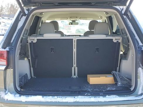 New 2026 Volkswagen Atlas SE image 8