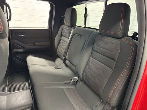 Used 2022 Nissan Frontier PRO-4X AWD/4WD image 39