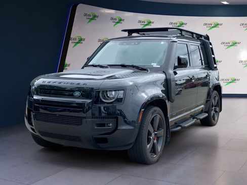 Used 2025 Land Rover Defender 110 X AWD/4WD image 3