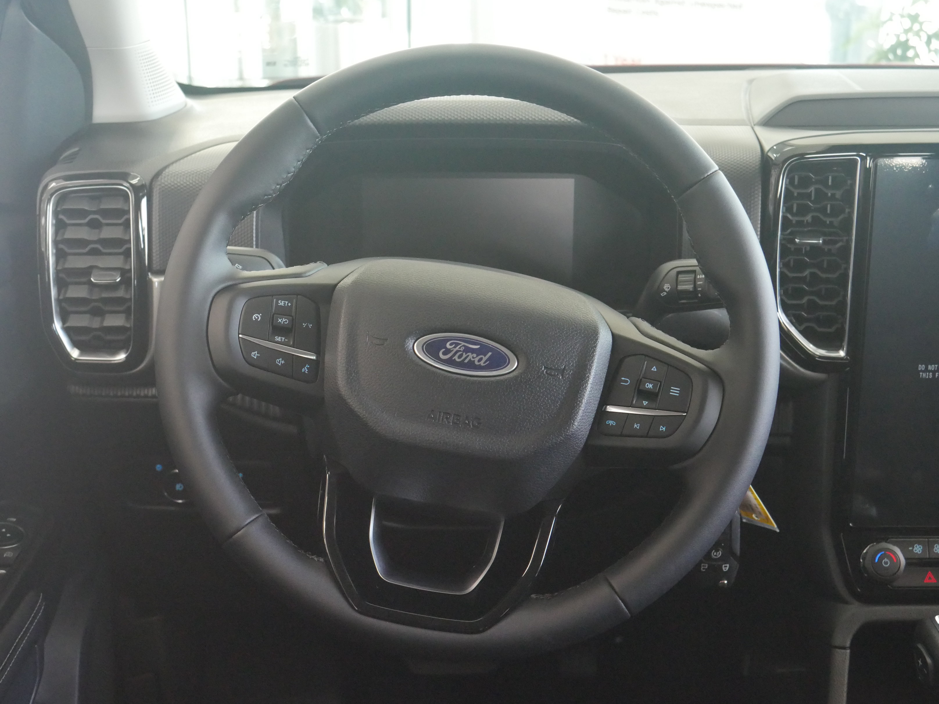 New 2026 Ford Ranger XLT w/ Equipment Group 301A High AWD/4WD image 6