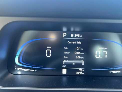 Certified 2025 Hyundai Elantra Sport image 13