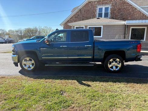 Used 2018 Chevrolet Silverado 1500 LTZ w/ Max Trailering Package image 2