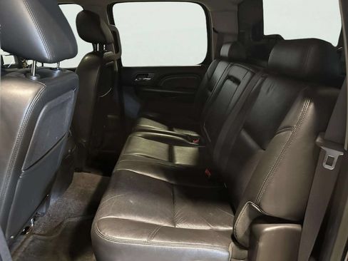 Used 2012 GMC Sierra 2500 Denali w/ Suspension Package, Off-Road AWD/4WD image 19