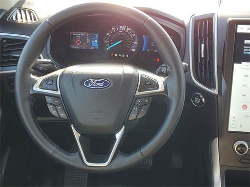 Certified 2024 Ford Edge SEL w/ Convenience Package image 28