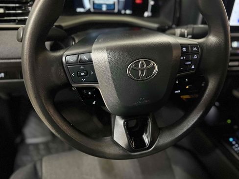 Used 2025 Toyota Camry LE w/ Convenience Package FWD image 26
