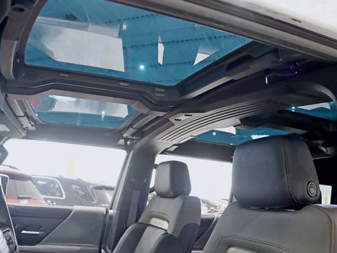 Used 2024 GMC Hummer EV 3X AWD/4WD image 35