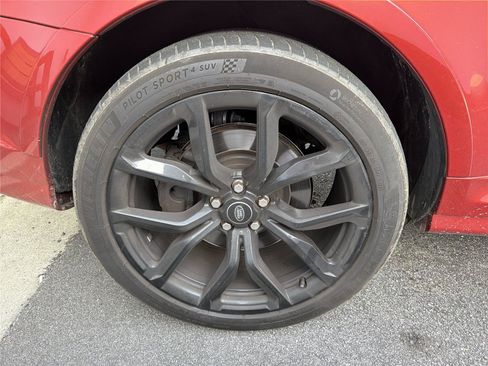 Used 2022 Land Rover Range Rover Sport SVR Carbon Edition AWD/4WD image 9