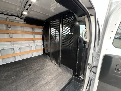 Used 2023 Ford Transit 250 Low Roof AWD w/ Exterior Upgrade Package image 21