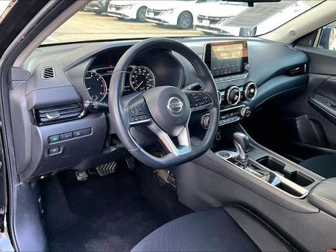 Certified 2021 Nissan Sentra SV w/ Lighting Package image 17