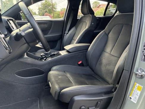 Used 2023 Volvo C40 P8 Recharge Plus w/ Climate Package AWD/4WD image 2