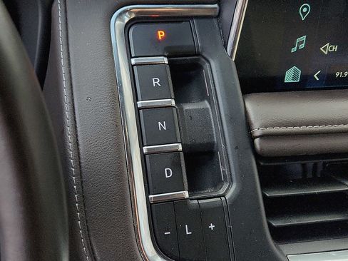 Used 2024 Chevrolet Tahoe LT image 14