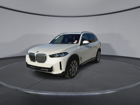 Used 2025 BMW X5 xDrive40i AWD/4WD image 4