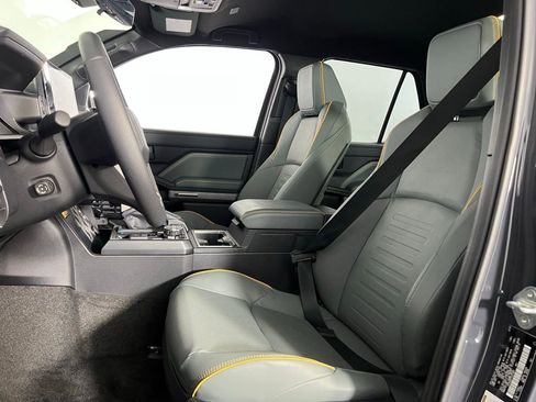 Used 2025 Toyota 4Runner Trailhunter image 24