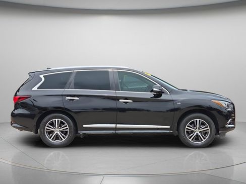 Used 2019 INFINITI QX60 Luxe w/ Essential Package FWD image 8