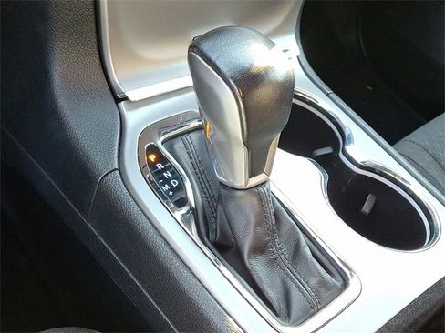 Used 2021 Jeep Grand Cherokee Laredo image 17