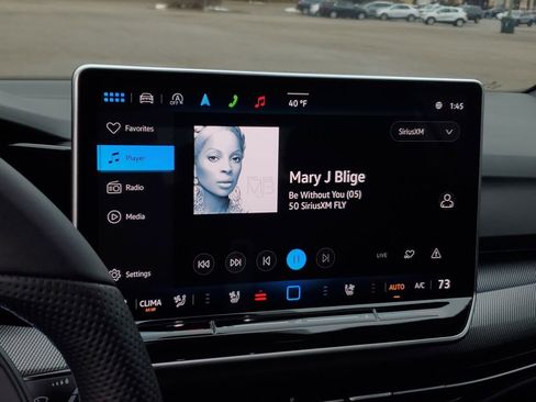 Used 2025 Volkswagen Golf image 13