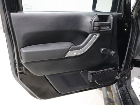 Used 2015 Jeep Wrangler Unlimited Sport AWD/4WD image 13